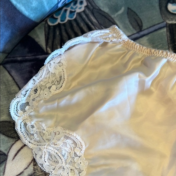 Elegant Cream Lace Trim Women's Intimate ~ Christian Dior NEW YORK PARIS ~ sz 7 - Picture 9 of 17